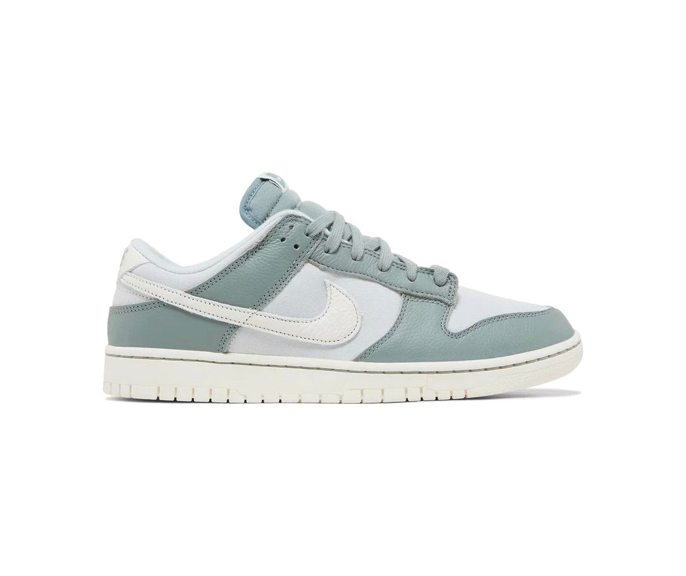 Dunk Low Mica Green