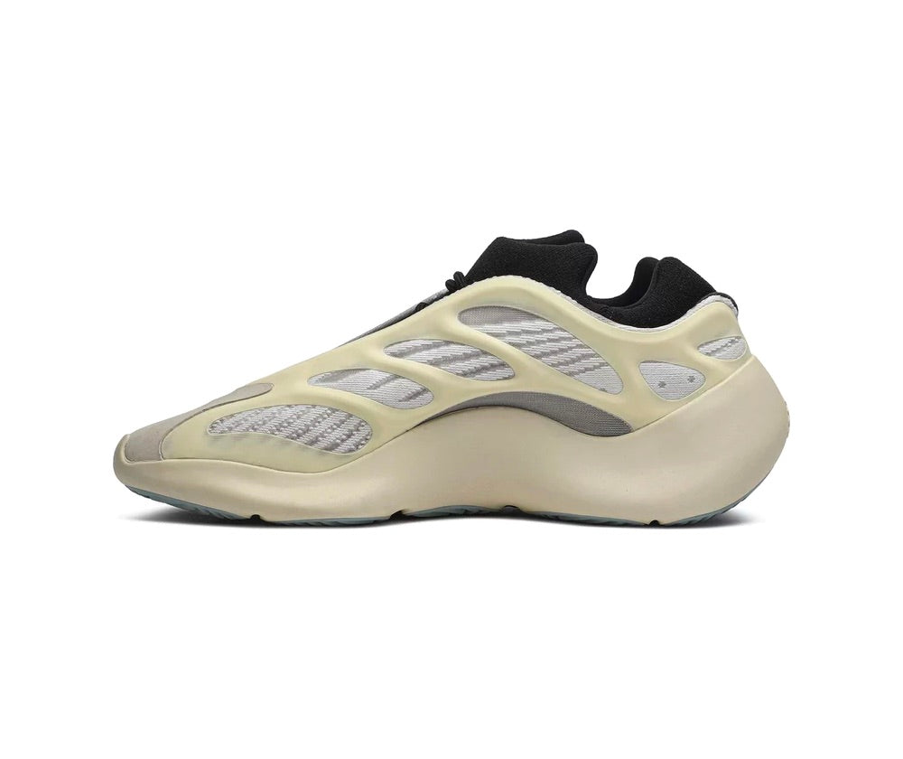 ييزي 700 V3 أزايل