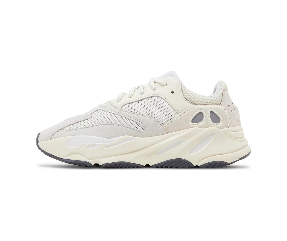 Yeezy Boost 700 Analog