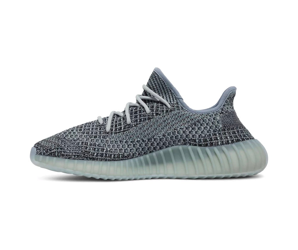 حذاء ييزي بوست 350 V2 باللون الأزرق الرمادي