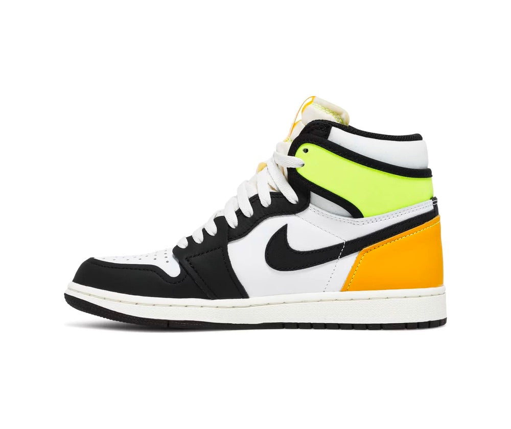 حذاء اير جوردان 1 ريترو هاي او جي فولت ذهبي